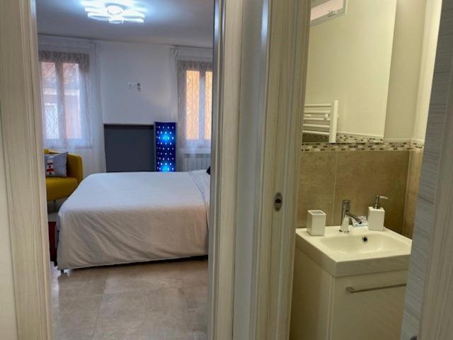 Casabella Chioggia Casa Indipendente Con Corte Eksteriør bilde